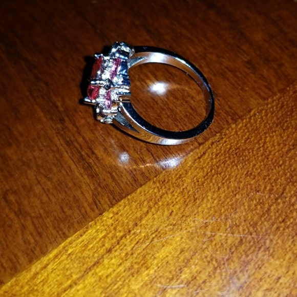 Exquisite 2 ct total weight ring - Picture 6 of 7